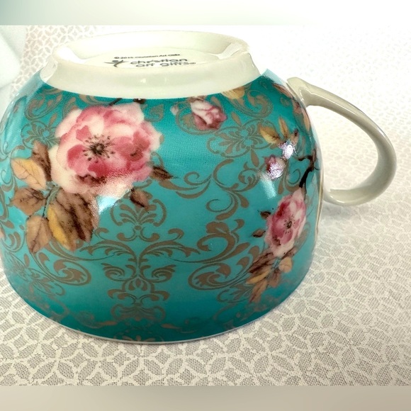 Personal tea pot with cup and saucer - Picture 9 of 11